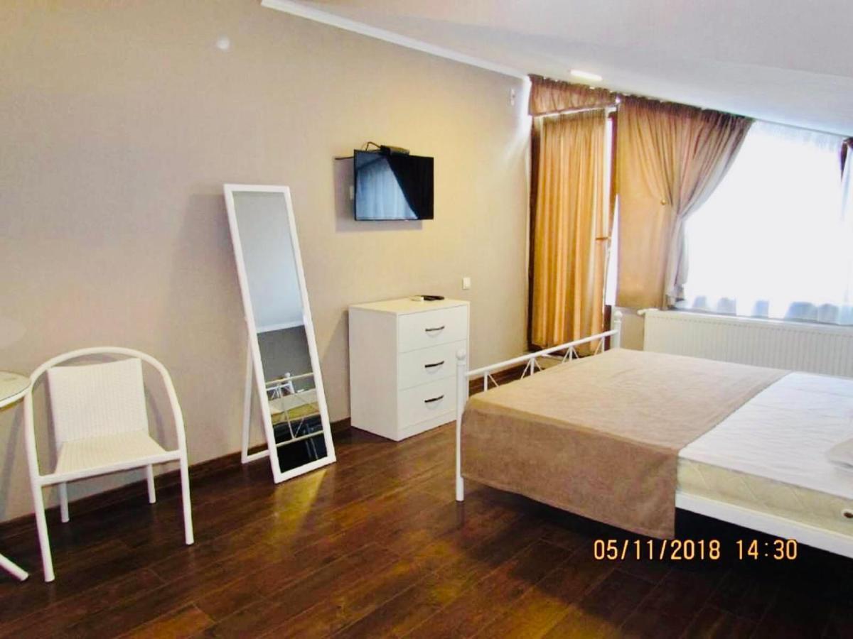 9 Borbalo Street Apartment With Terrace Тбілісі Екстер'єр фото